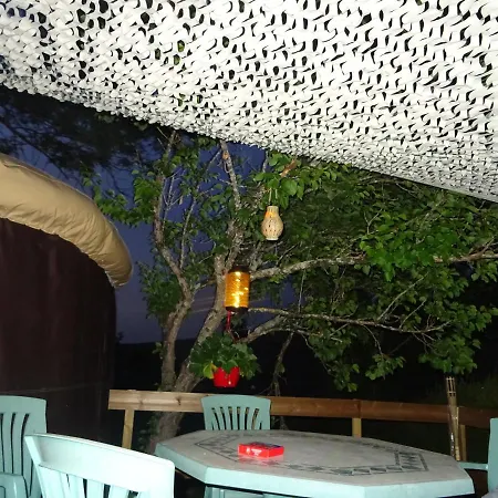 Luxusní stan Nuit Insolite En Yourte